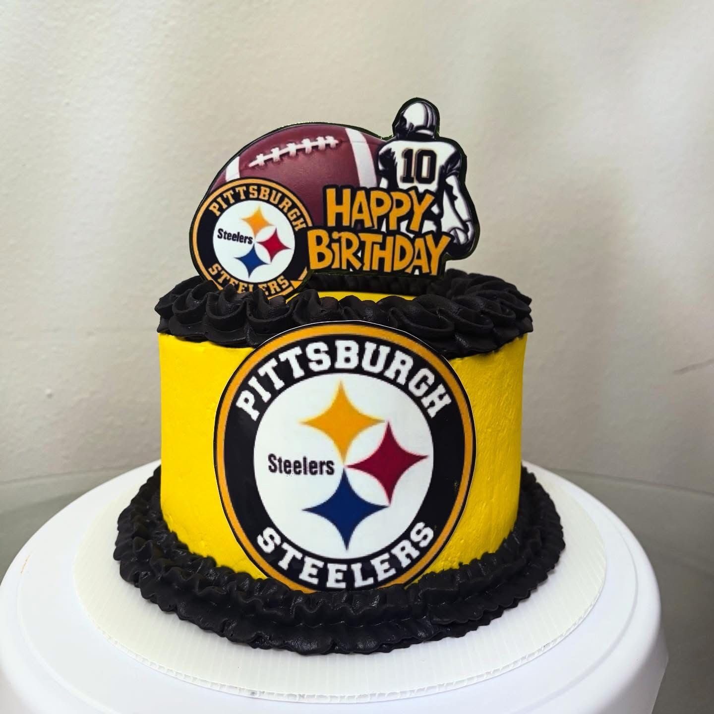 Custom celebration treat by Juandy Impulso & Eventos, Aurora CO